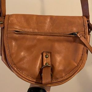 Tommy Hilfiger Crossbody tan leather purse